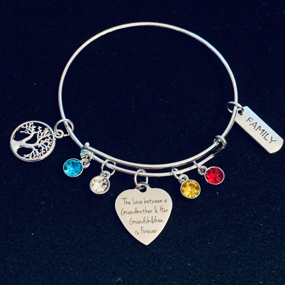 “The Love Between a Grandmother& her Grandchildren are forever” bangle bracelet